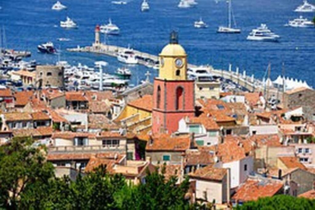 Un nid d'amour en Provence à deux pas de la mer Cogolin Esterno foto